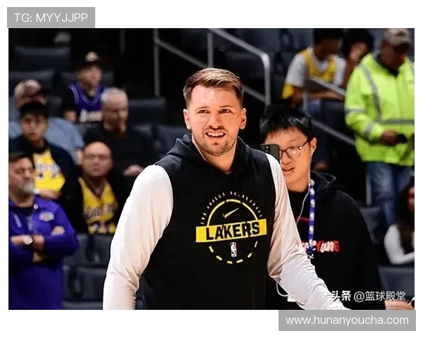 东契奇狂砍73分刷新现役得分纪录独行侠击败太阳终结其11连胜之路