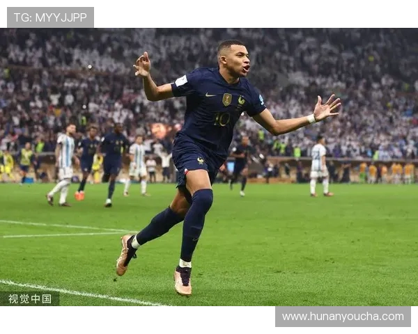 姆巴佩欧冠夜上演帽子戏法赛后发言引发未来去向猜测