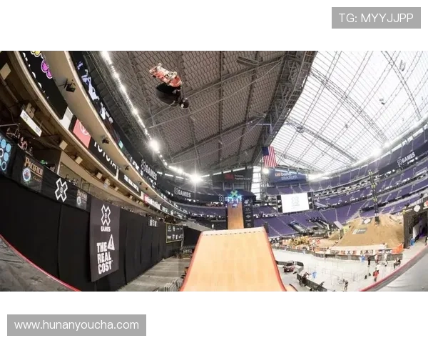 重庆滑板队在极限运动联赛中以60分稳居积分榜首位