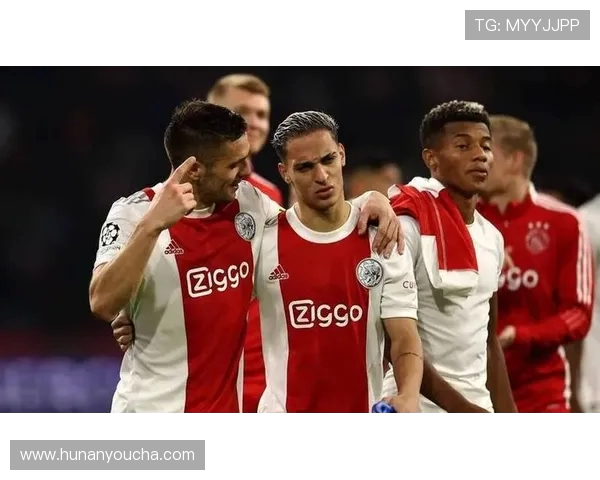 阿尔克马与福图纳的激烈对决揭示了荷甲联赛的竞争魅力与战术博弈